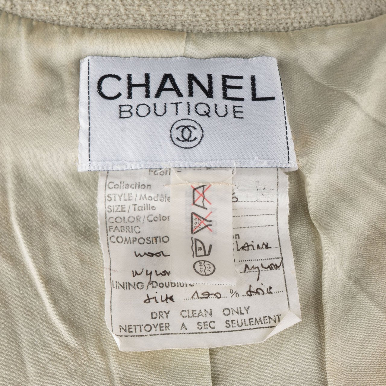 Chanel Chanel Tweed Gold Tone CC Buttons Jacket (DE40 / FR42) Divers