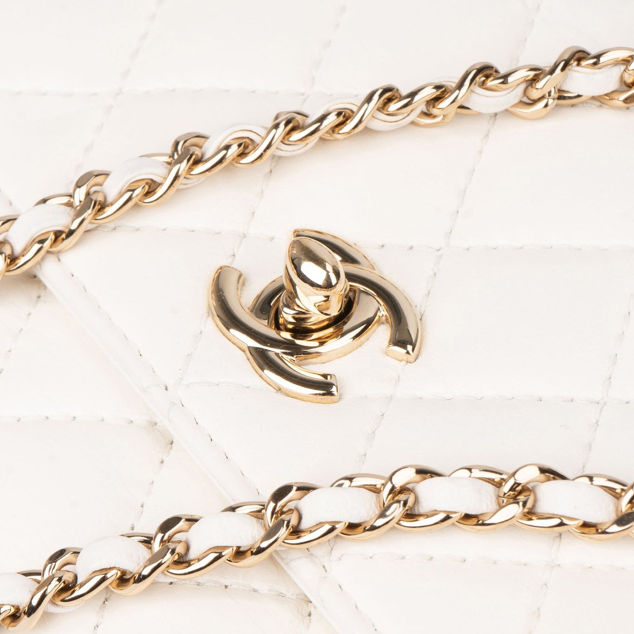 Chanel Chanel Quilted Lambskin Side Packs Single Flap Crossbody Bag Zwart