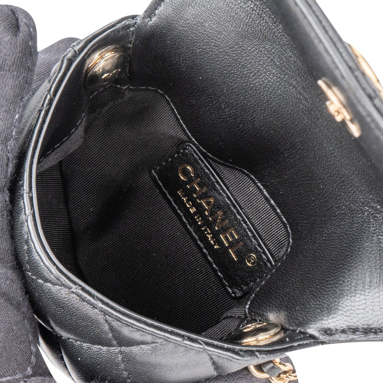 Chanel Chanel Quilted Lambskin Side Packs Single Flap Crossbody Bag Zwart