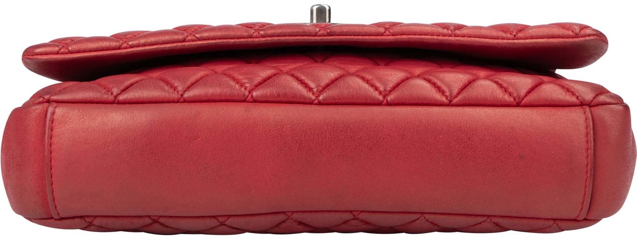Chanel Chanel Quilted Iridescent Calfskin Single Flap Crossbody Bag Rood