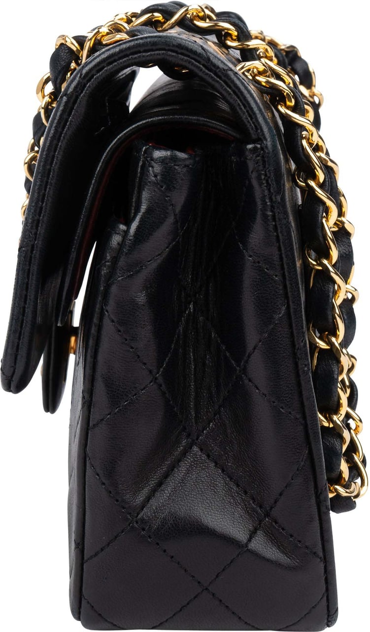 Chanel Chanel Quilted Lambskin 24K Gold Small Double Flap Crossbody Bag Zwart