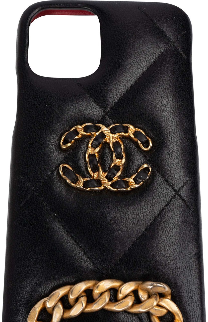 Chanel Chanel 19 Quilted Lambskin CC Crossbody Phone Case IPhone X Pro Zwart
