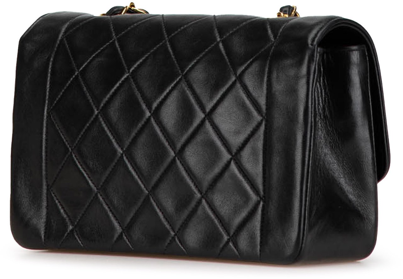 Chanel Small Lambskin Diana Flap Zwart