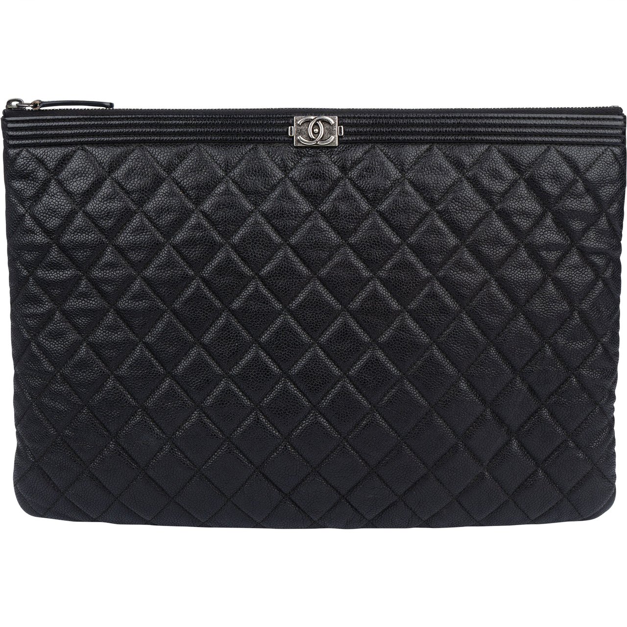 Chanel Chanel Quilted Caviar Leather CC Boy Clutch Zwart