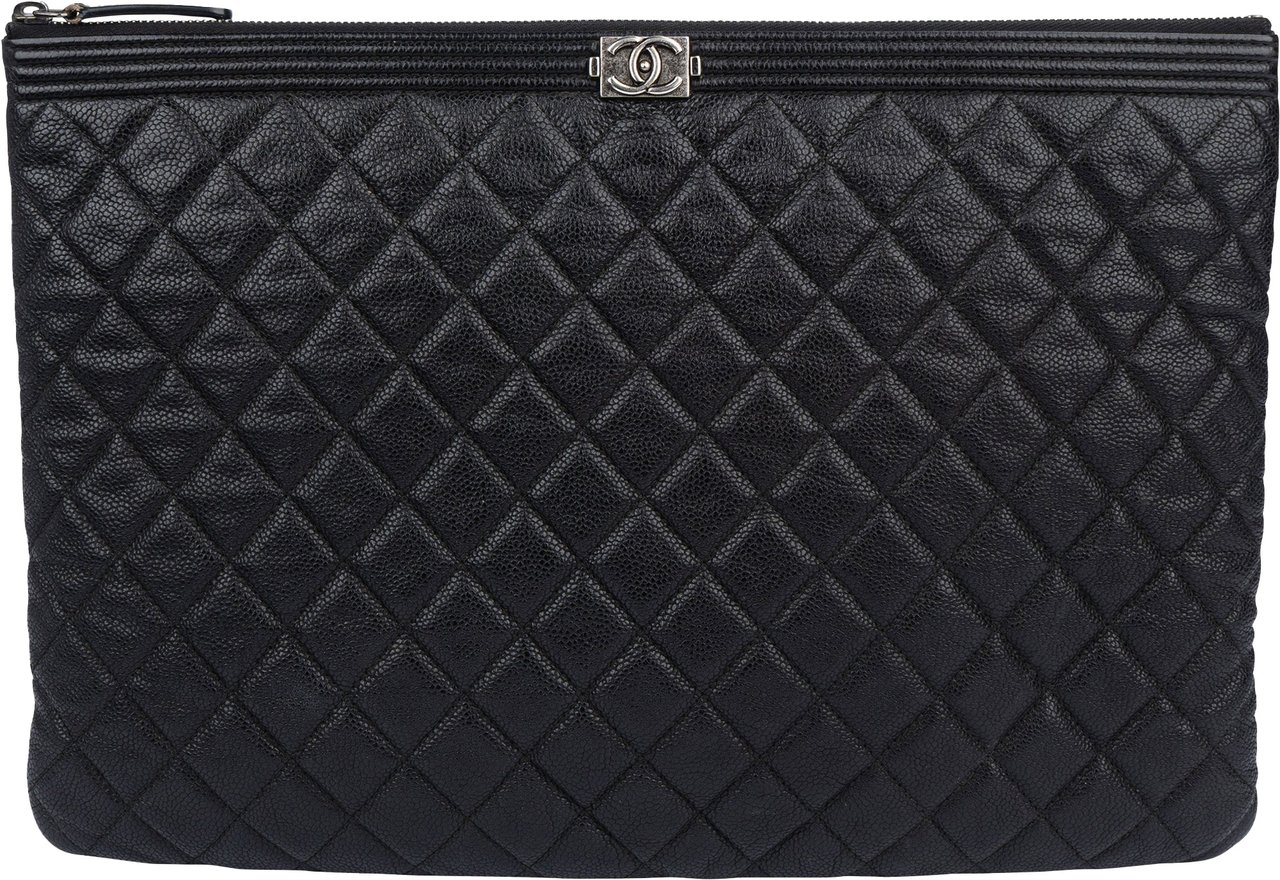 Chanel Chanel Quilted Caviar Leather CC Boy Clutch Zwart