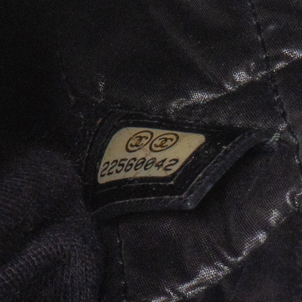 Chanel Chanel Quilted Caviar Leather CC Boy Clutch Zwart