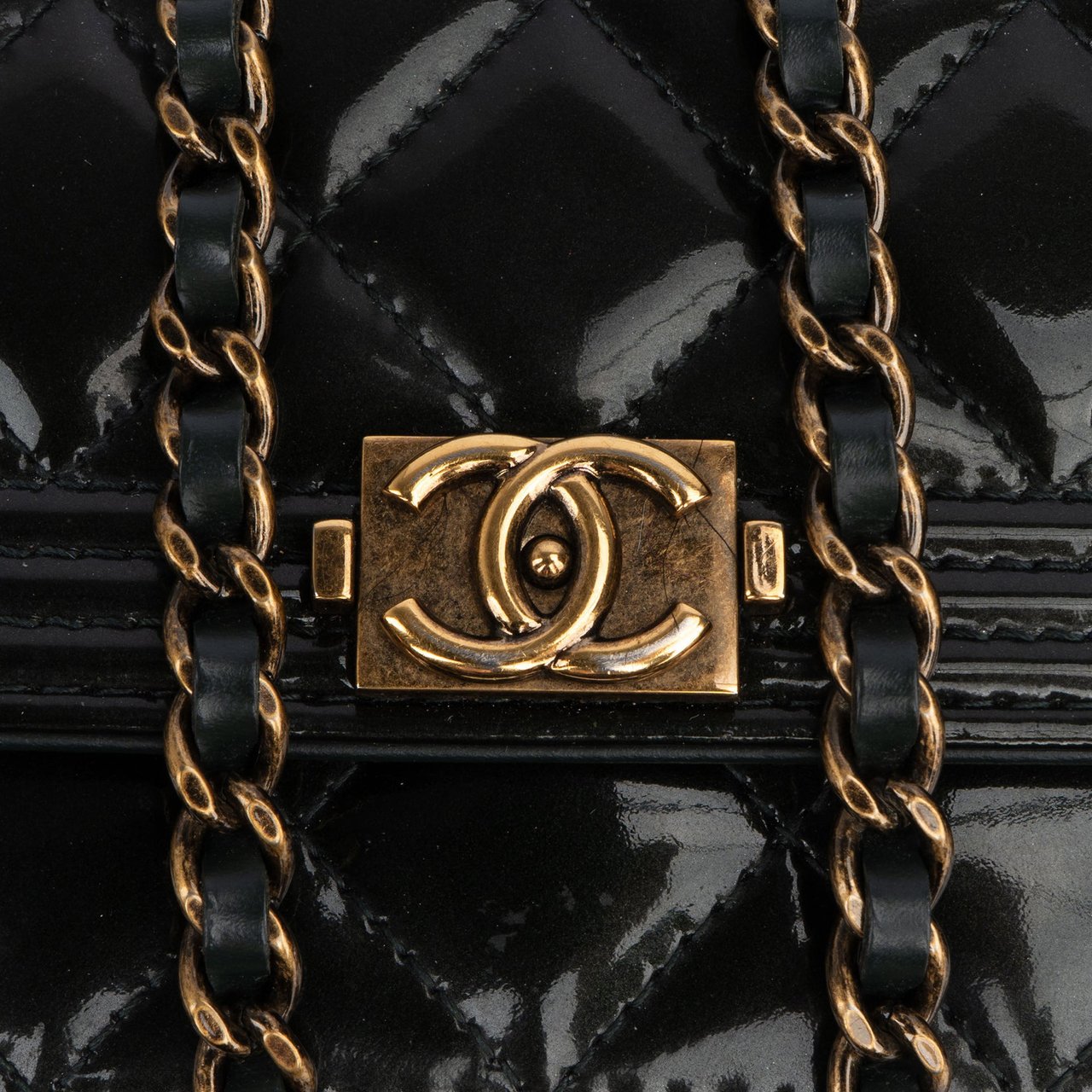 Chanel Chanel Quilted Dark Green Patent Leather Boy Wallet On Chain Crossbody Bag Groen