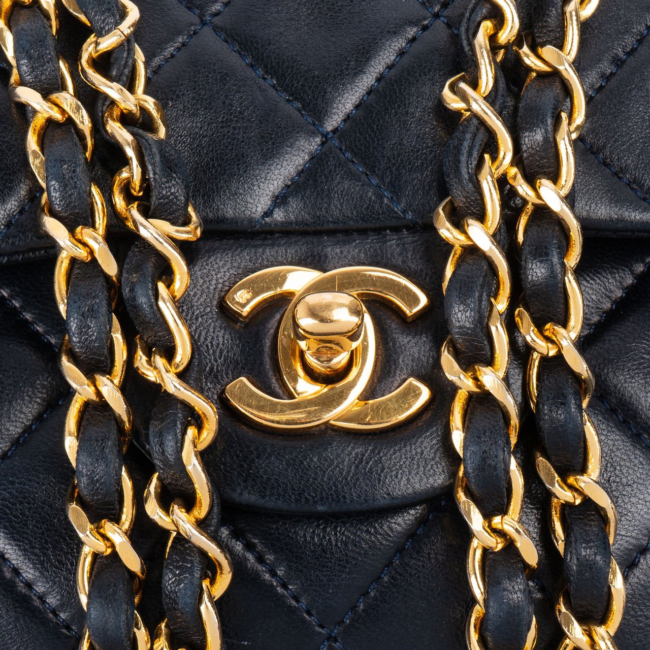 Chanel Chanel Quilted Lambskin 24K Gold Small Double Flap Crossbody Bag Blauw