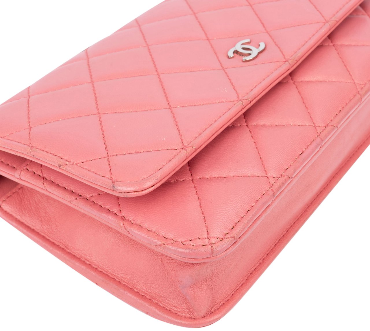 Chanel Chanel Quilted Lambskin CC Wallet On Chain Crossbody Bag Rood