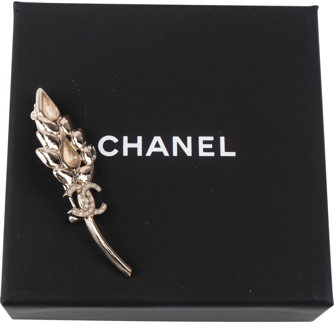 Chanel Crystal Leaf CC Brooch Divers