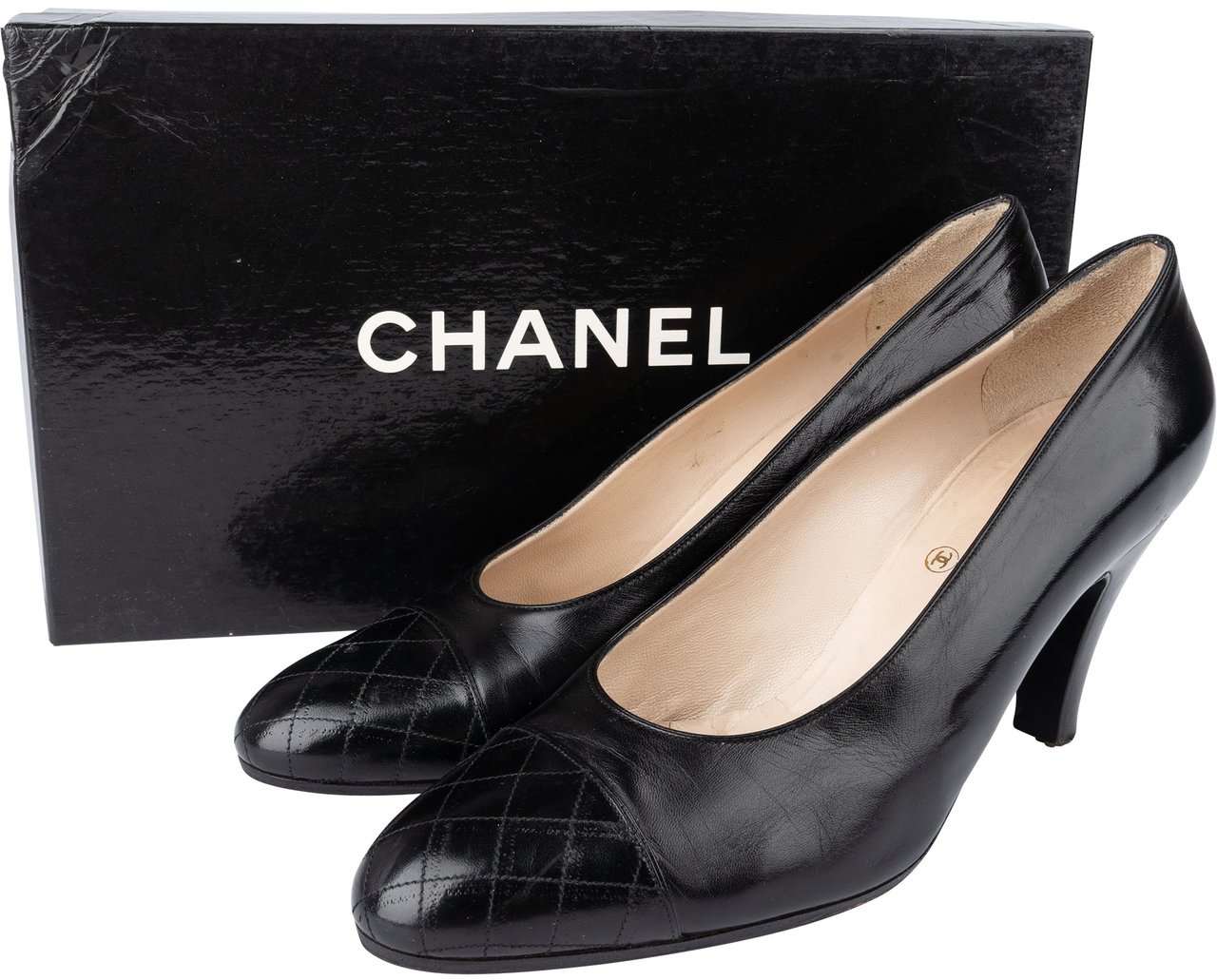 Chanel Chanel Noir Stitching Leather Heels (36) Zwart