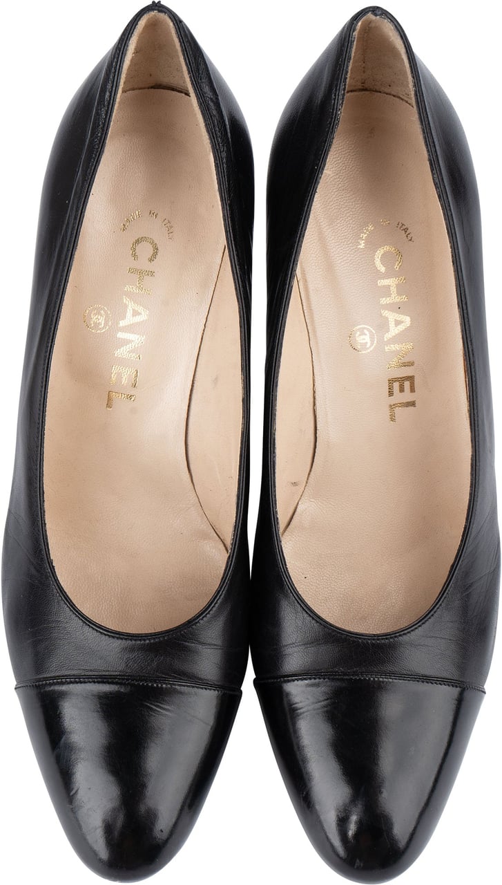Chanel Chanel Classic Noir Leather Heels (36) Zwart