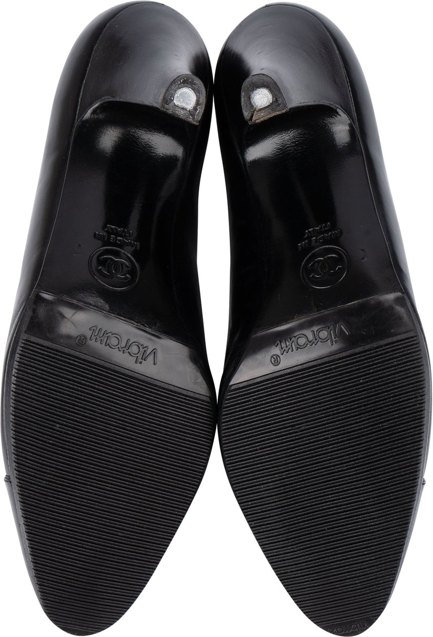 Chanel Chanel Classic Noir Leather Heels (36) Zwart