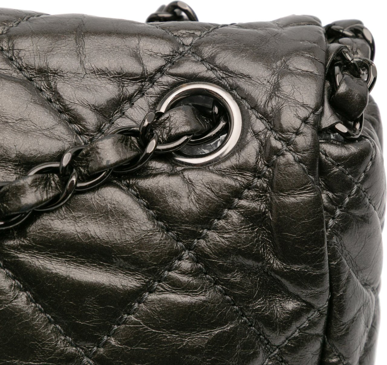 Chanel Medium Quilted Metallic Aged Calfskin Chain Me Flap Grijs