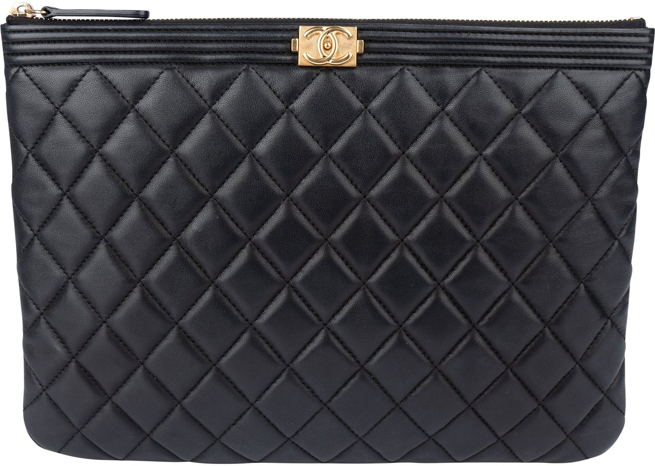 Chanel Chanel Quilted Lambskin Boy CC Clutch Zwart