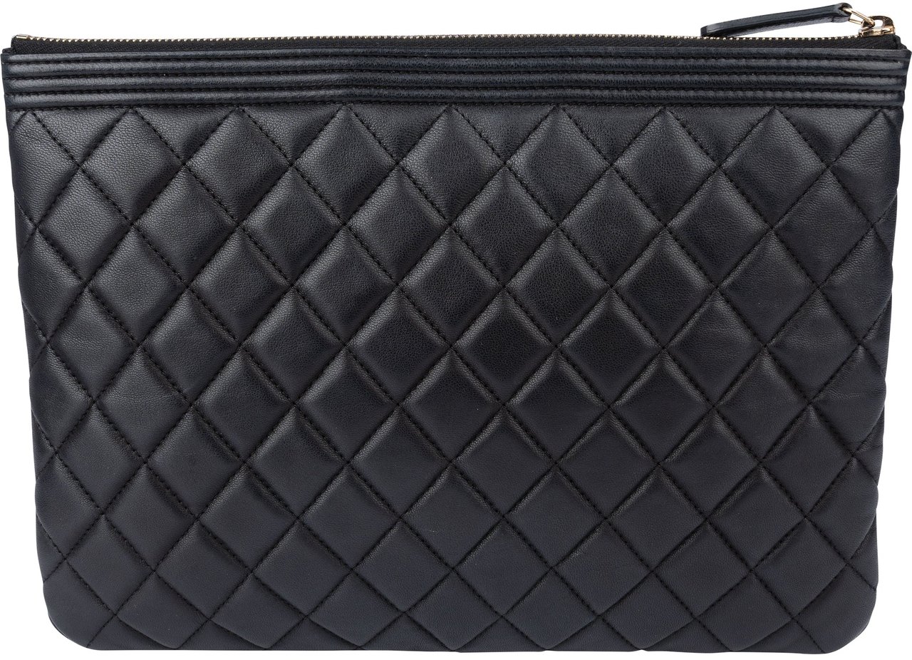 Chanel Chanel Quilted Lambskin Boy CC Clutch Zwart
