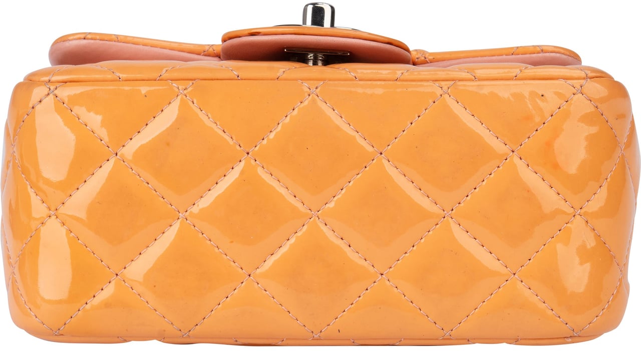 Chanel Chanel Quilted Patent Leather Single Flap Crossbody Bag Oranje