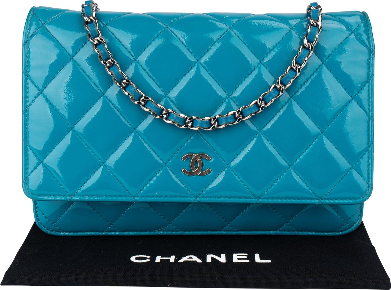 Chanel Chanel Quilted Patent Leather Wallet On Chain Crossbody Bag Blauw