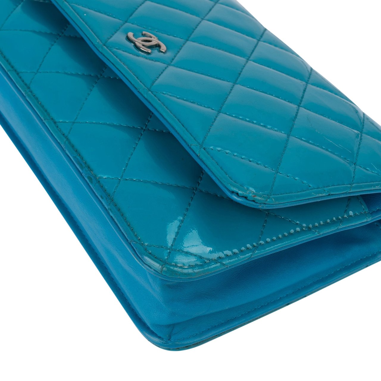 Chanel Chanel Quilted Patent Leather Wallet On Chain Crossbody Bag Blauw