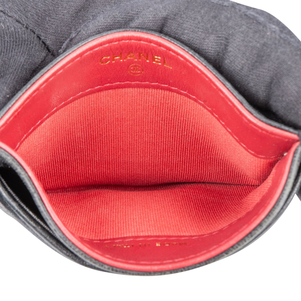 Chanel Chanel Quilted Lambskin 19 Cardholder Zwart