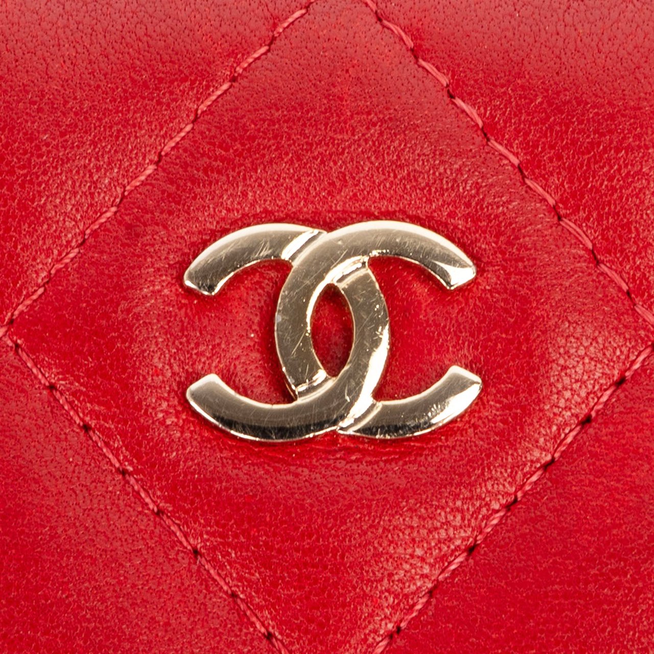 Chanel Chanel Quilted Lambskin CC Clutch Rood