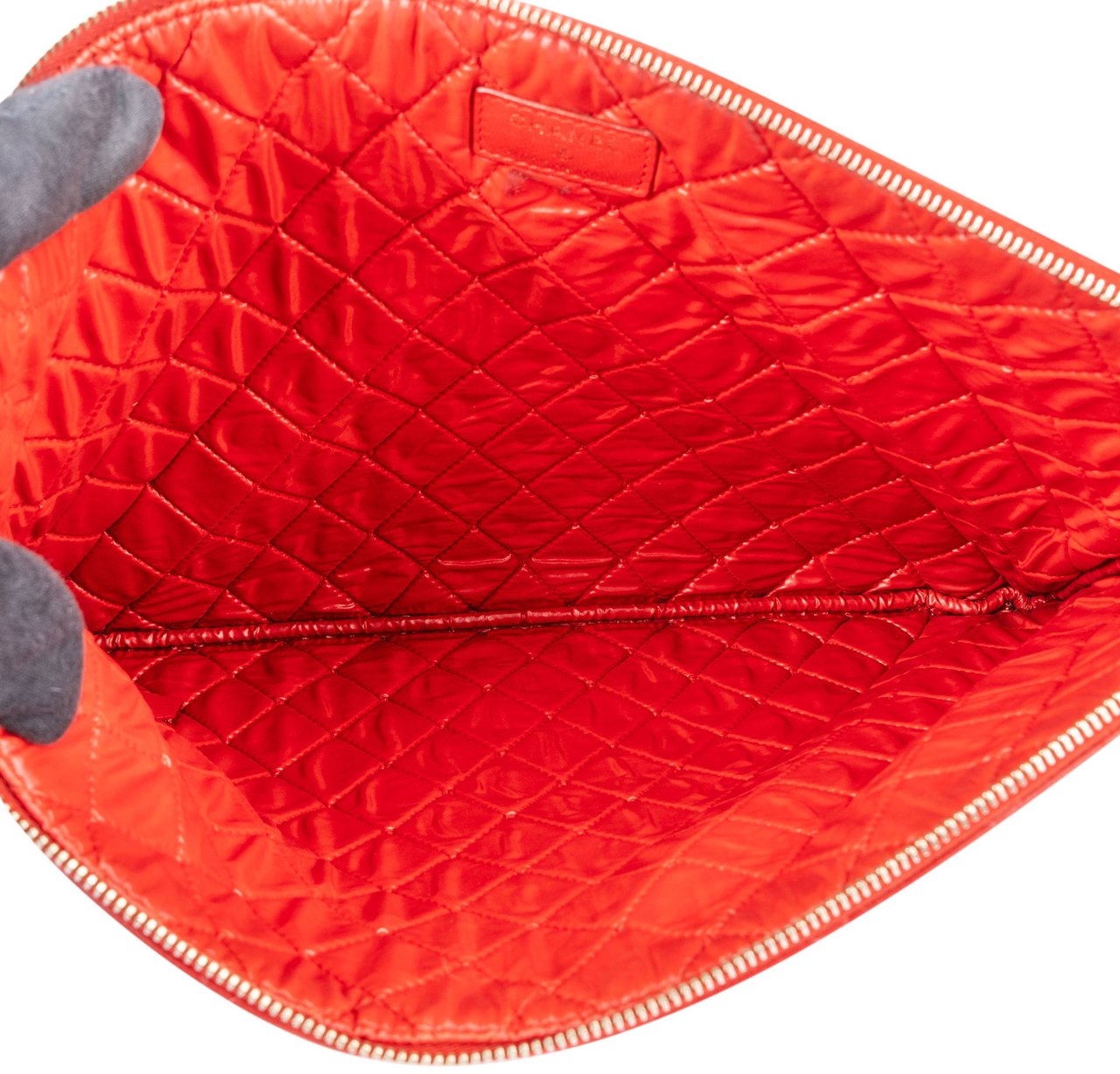 Chanel Chanel Quilted Lambskin CC Clutch Rood