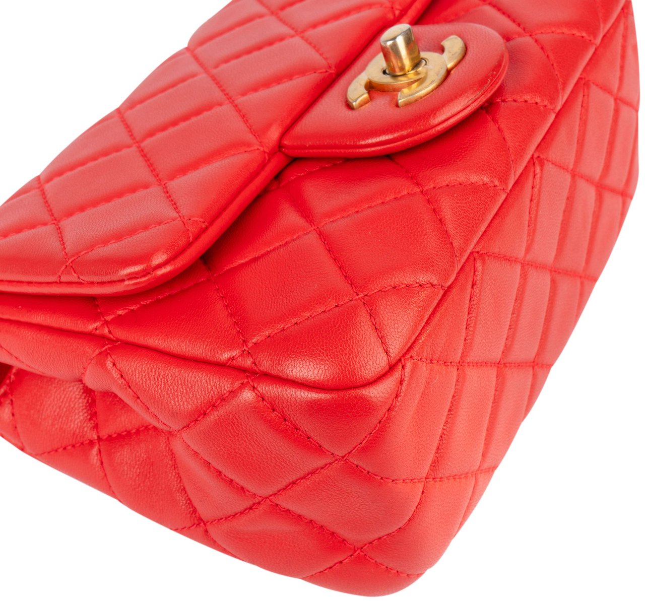 Chanel Quilted Lambskin Single Flap Crossbody Bag Divers