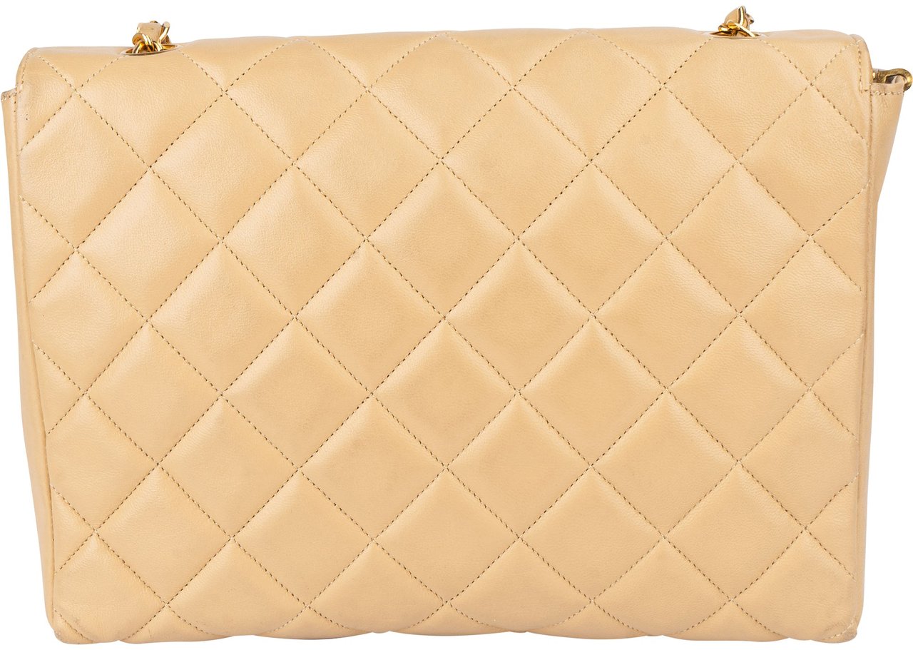 Chanel Chanel Quilted Lambskin 24K Gold Single Flap Crossbody Bag Zwart