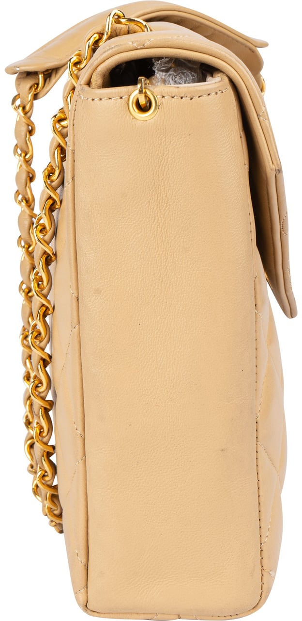 Chanel Chanel Quilted Lambskin 24K Gold Single Flap Crossbody Bag Zwart