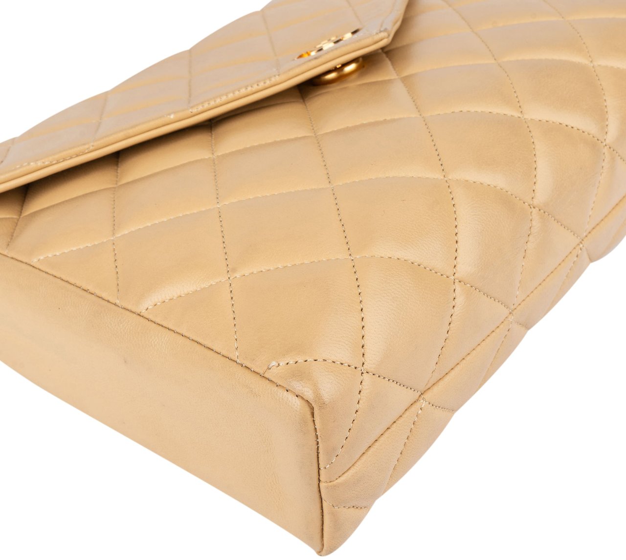 Chanel Chanel Quilted Lambskin 24K Gold Single Flap Crossbody Bag Zwart