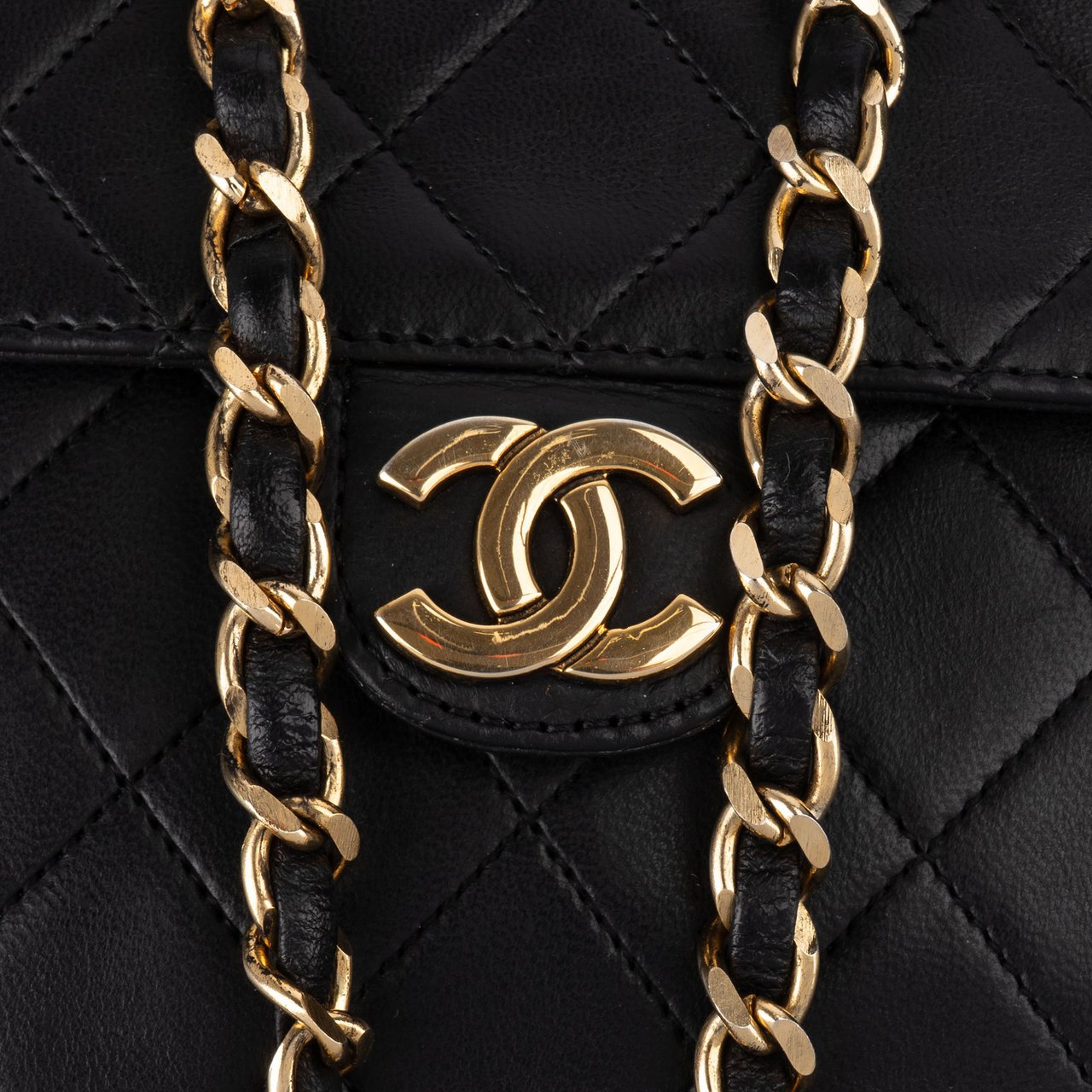 Chanel Chanel Quilted Lambskin Single Flap Shoulder Bag Zwart