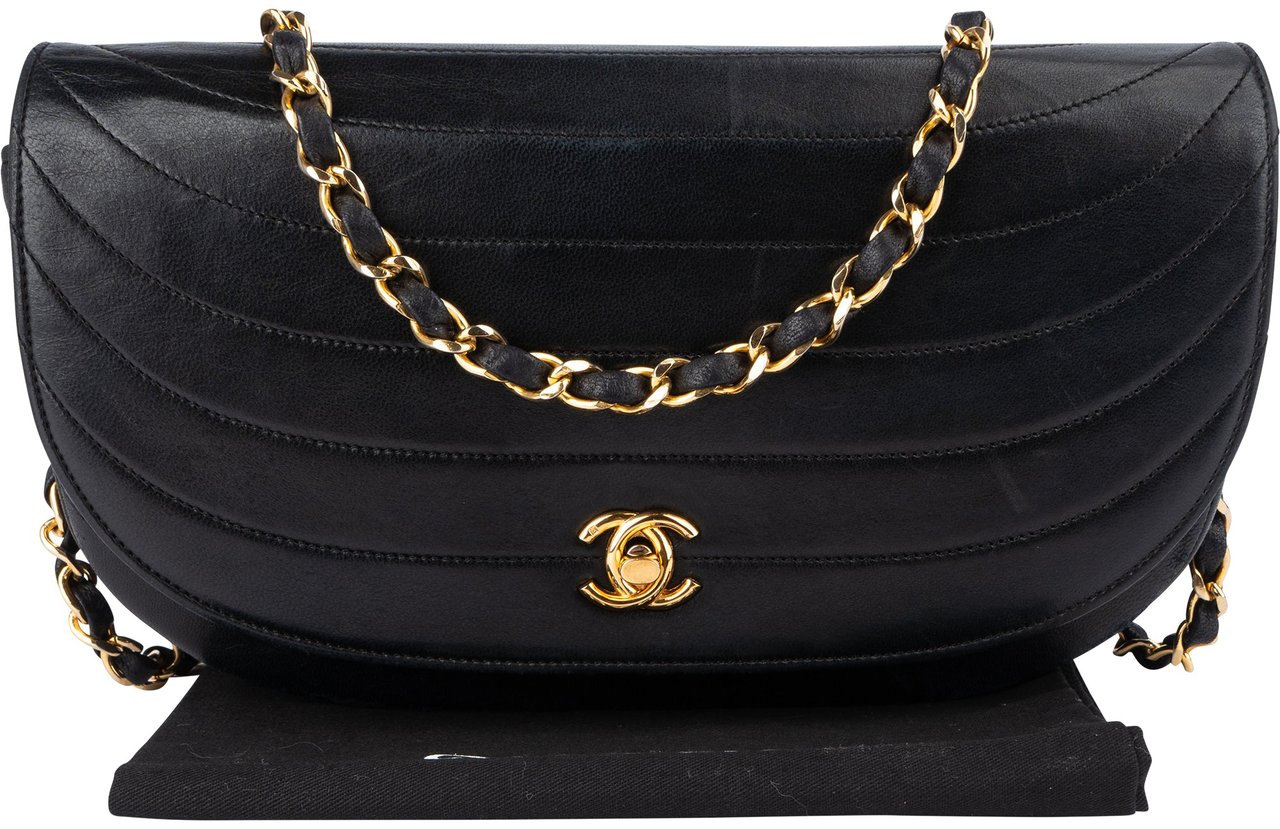 Chanel Chanel Stitching Lambskin 24K Gold Halfmoon Single Flap Shoulder Bag Zwart