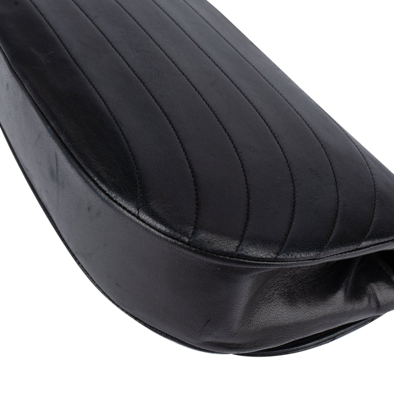 Chanel Chanel Stitching Lambskin 24K Gold Halfmoon Single Flap Shoulder Bag Zwart