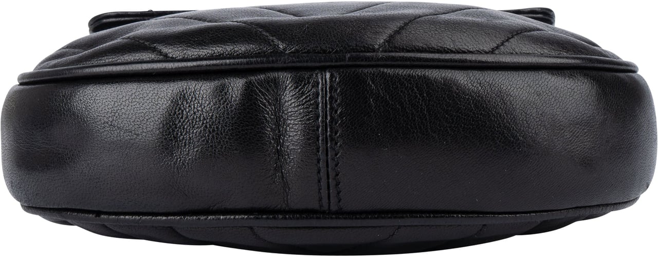 Chanel Quilted Chevron Lambskin Single Flap Crossbody Bag Zwart