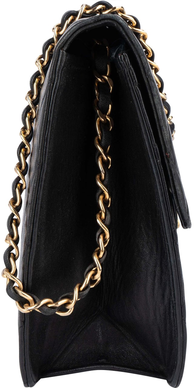 Chanel Chanel Quilted Lambskin CC Single Flap Shoulder Bag Zwart