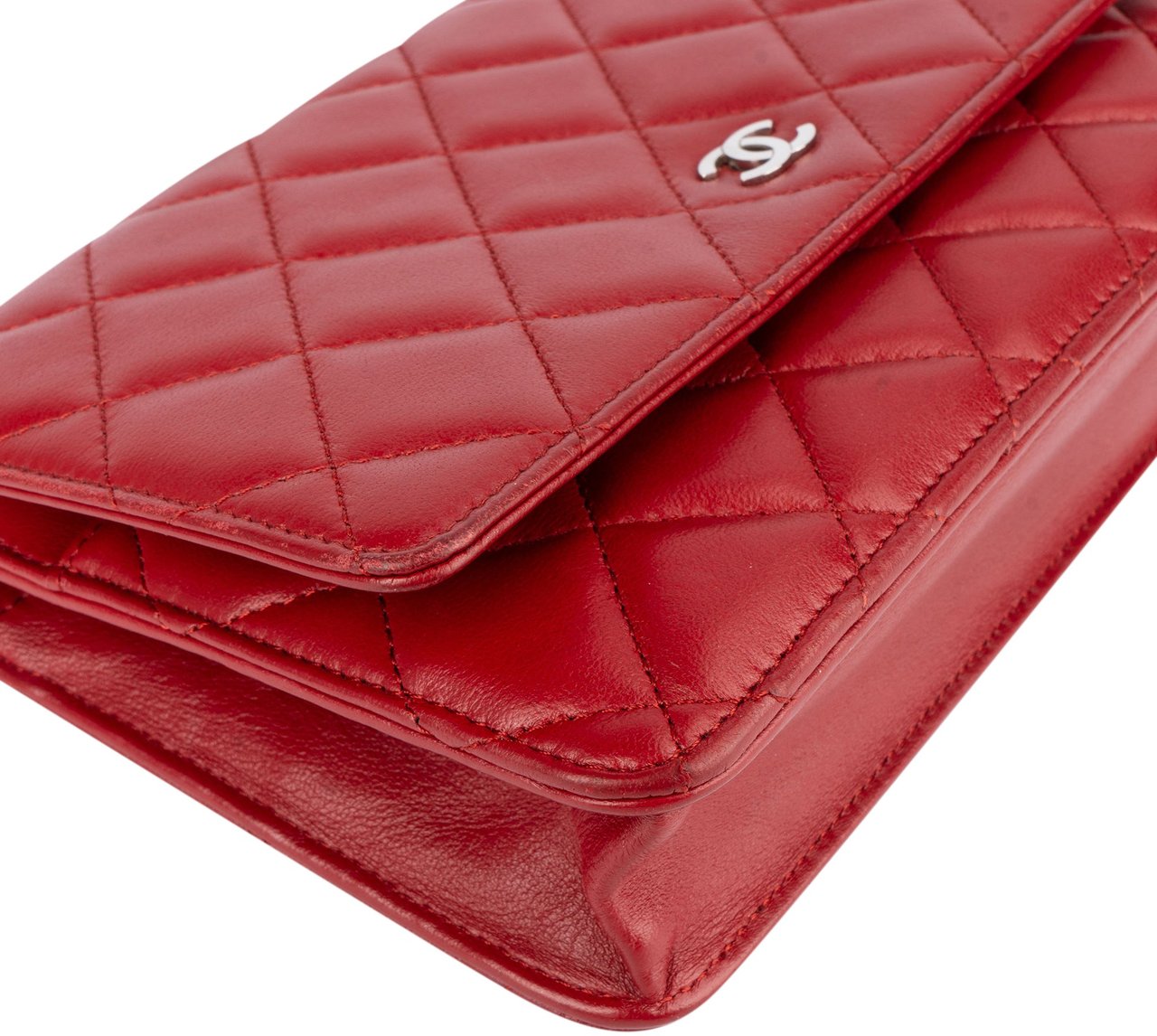 Chanel Chanel Quilted Lambskin Wallet On Chain Crossbody Bag Rood