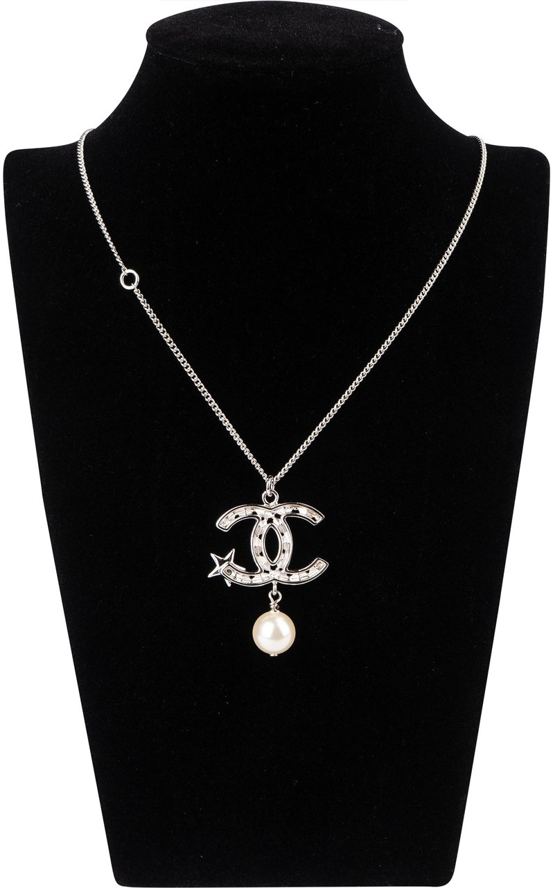 Chanel Chanel Crystal Star Necklace Divers