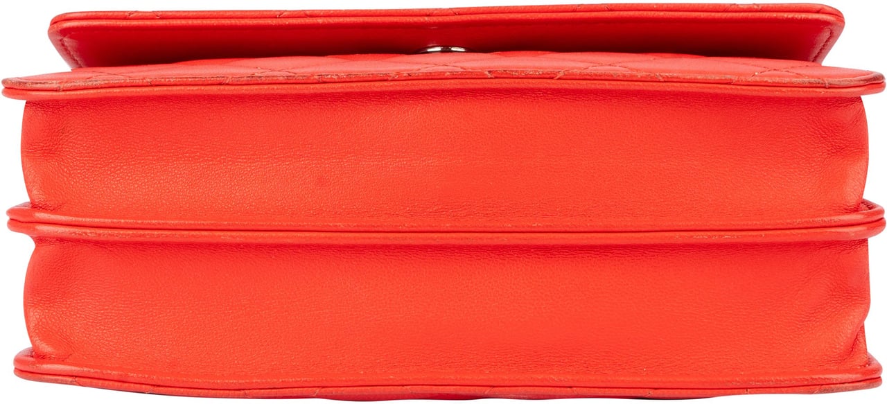 Chanel Chanel Quilted Lambskin Single Flap Crossbody Bag Rood