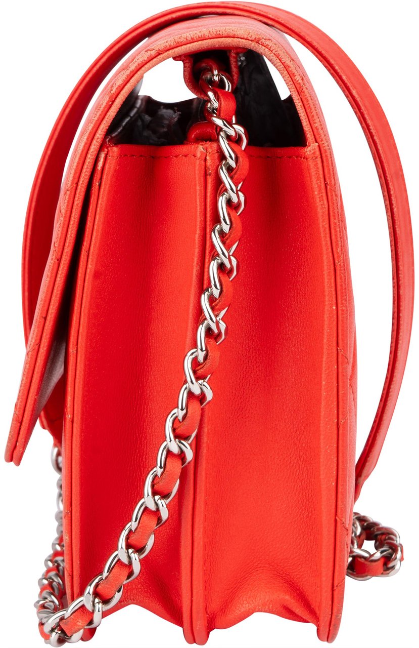 Chanel Chanel Quilted Lambskin Single Flap Crossbody Bag Rood