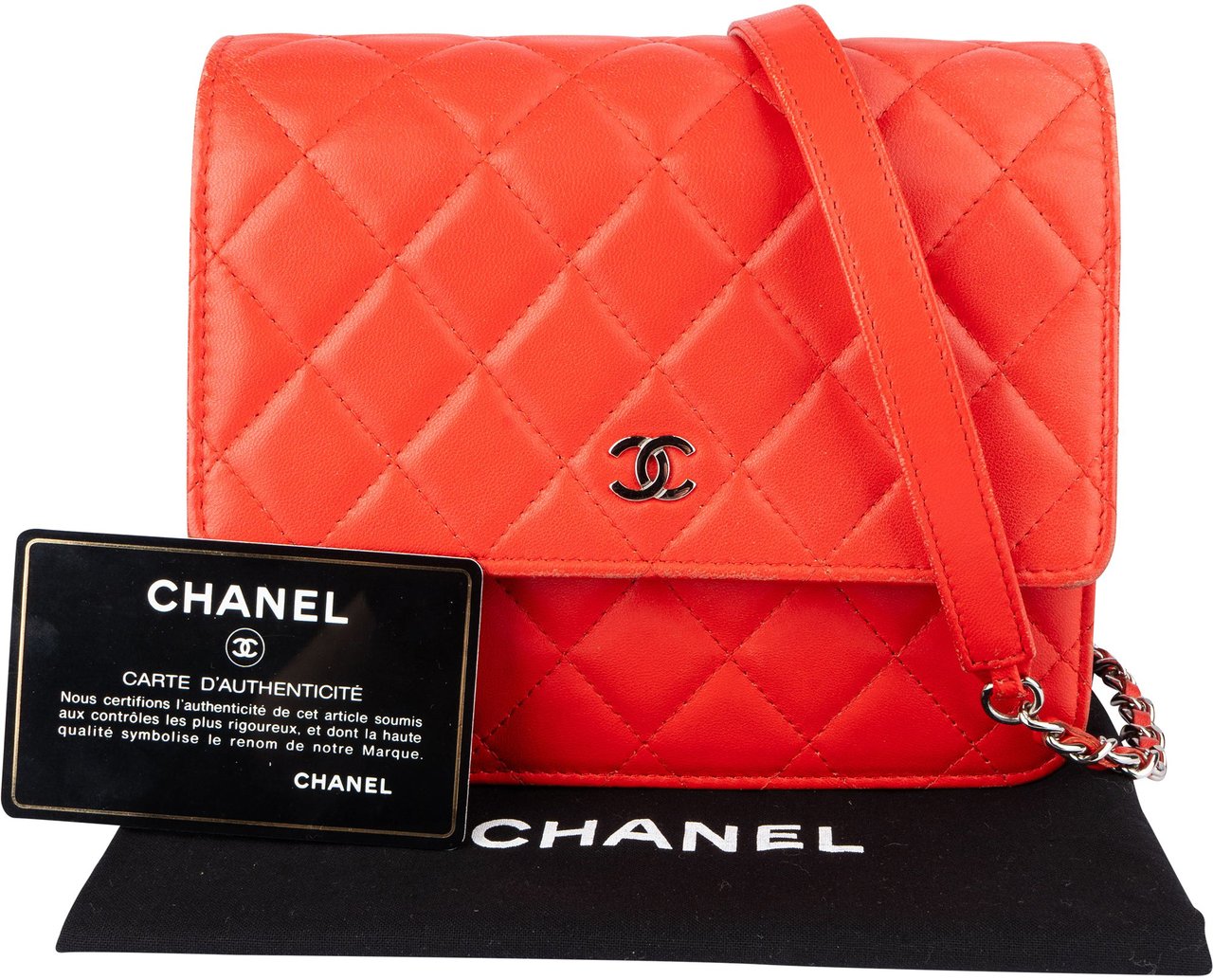 Chanel Chanel Quilted Lambskin Single Flap Crossbody Bag Rood