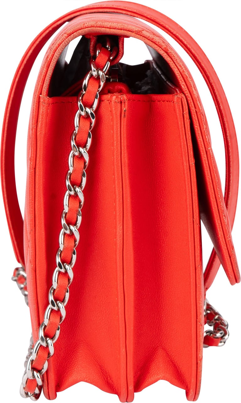 Chanel Chanel Quilted Lambskin Single Flap Crossbody Bag Rood