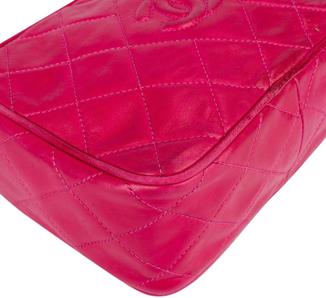 Chanel Chanel Quilted Lambskin CC Camera Crossbody Bag Rood