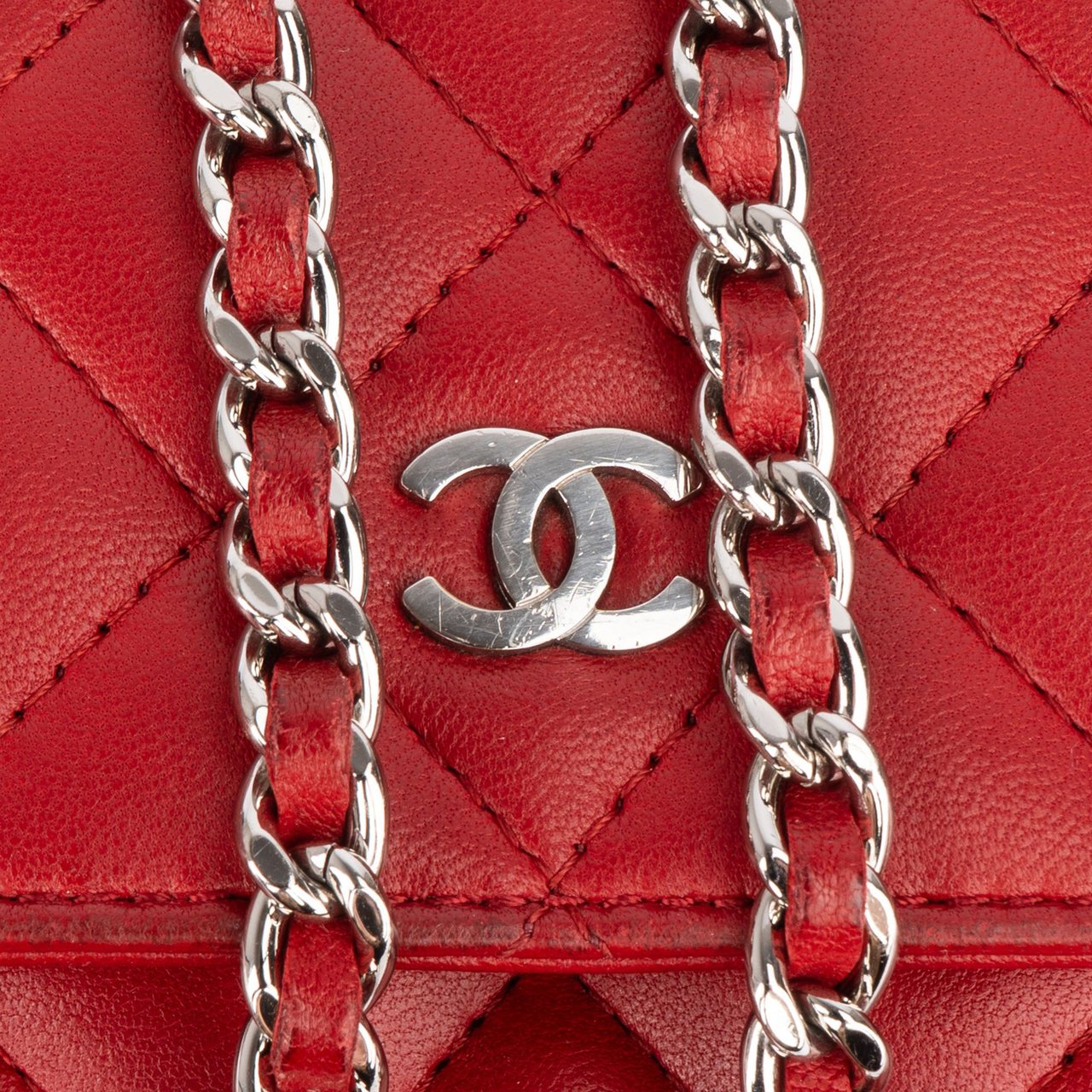 Chanel Chanel Quilted Lambskin Wallet On Chain Crossbody Bag Rood