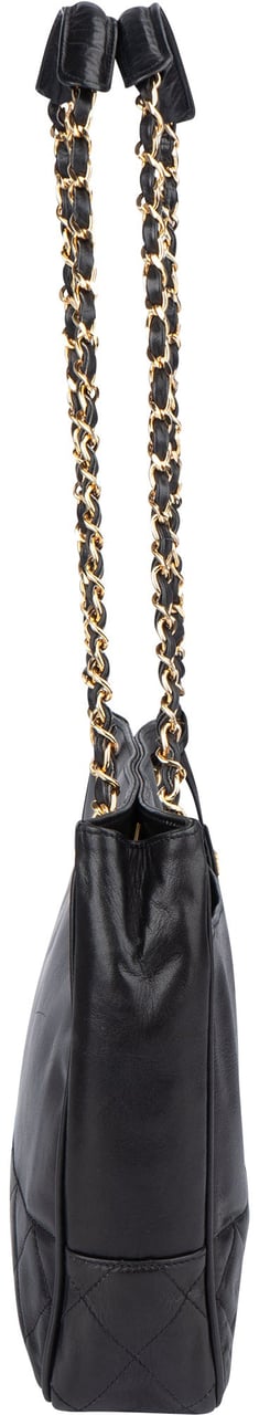 Chanel Chanel Quilted Lambskin CC Shoulder Bag Zwart