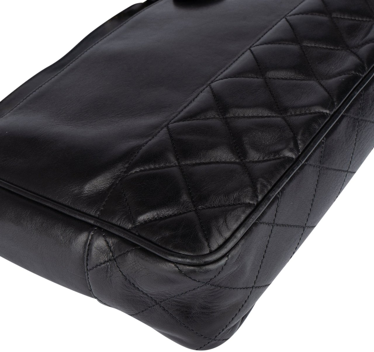 Chanel Chanel Quilted Lambskin CC Shoulder Bag Zwart