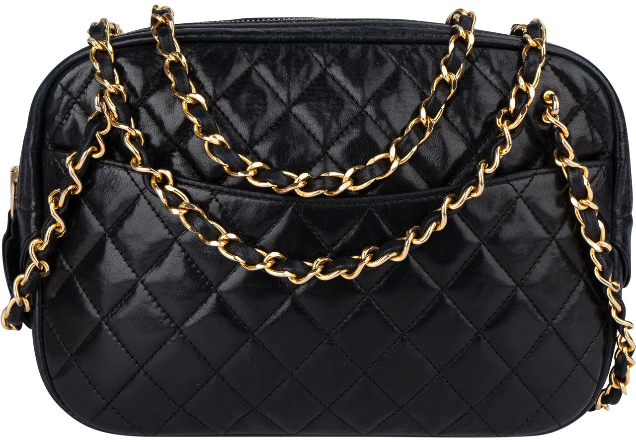 Chanel Chanel Quilted Lambskin Shoulder Bag Zwart