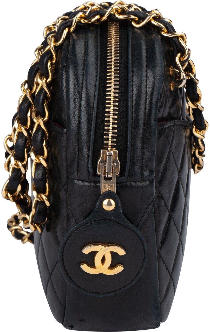 Chanel Chanel Quilted Lambskin Shoulder Bag Zwart