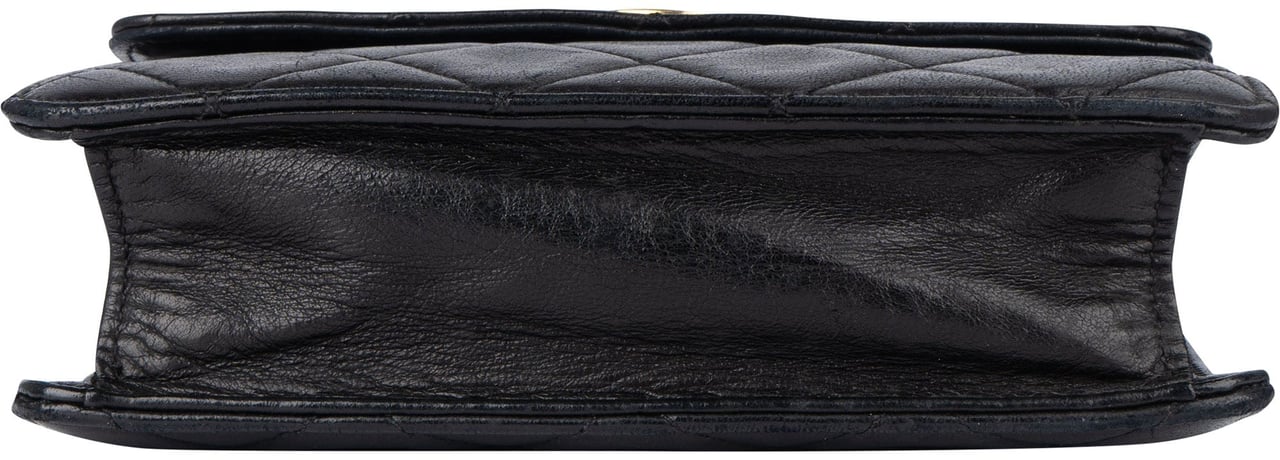 Chanel Chanel Quilted Lambskin 24K Gold Single Flap Crossbody Bag Zwart