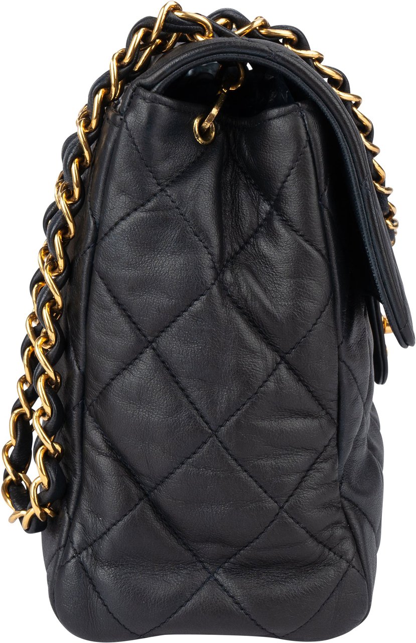 Chanel Chanel Quilted Soft Lambskin 24K Gold Single Flap Crossbody Bag Zwart