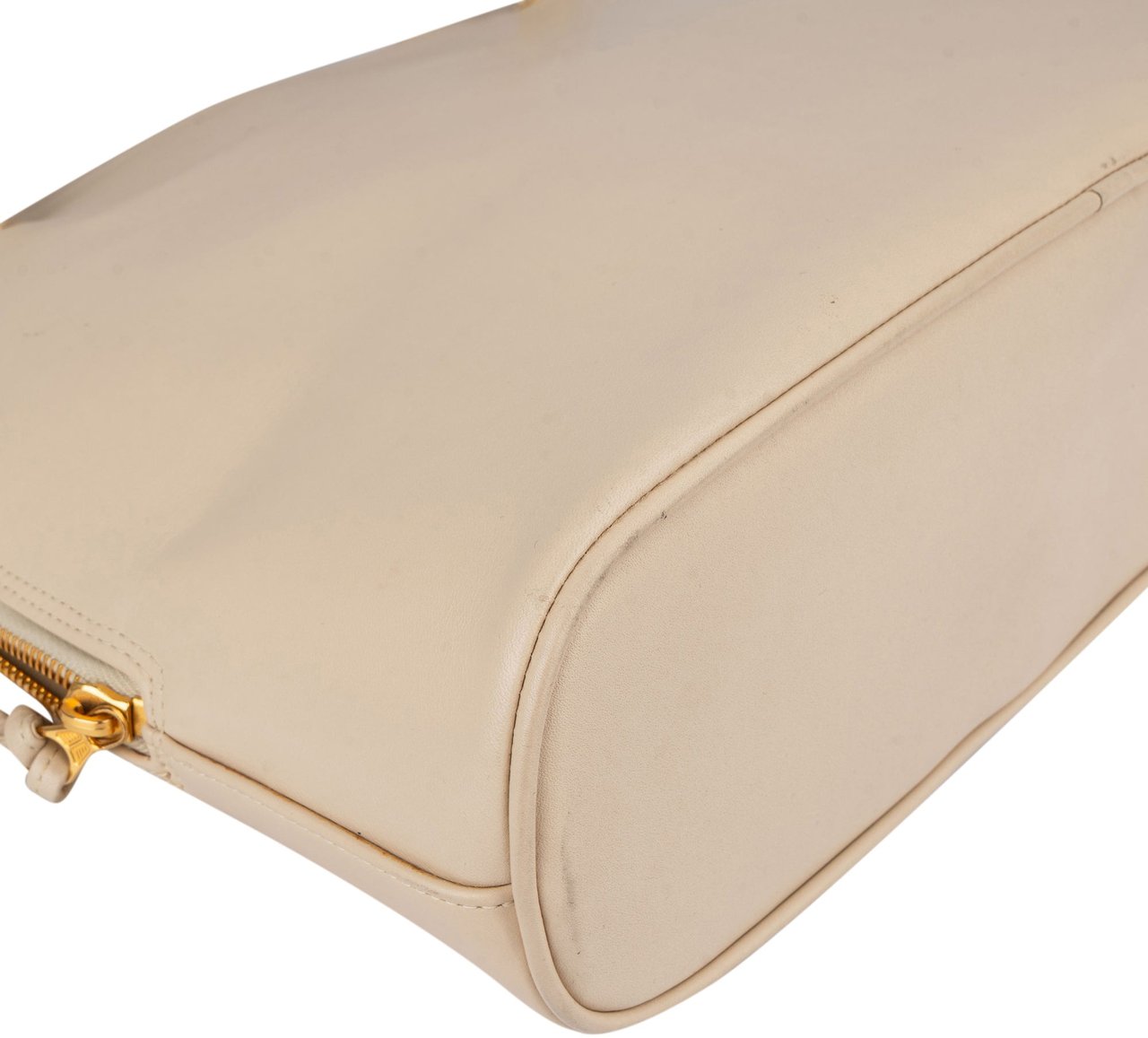 Chanel White Leather CC Shoulder Bag Wit
